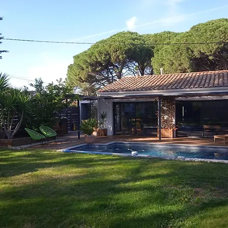 Corner Of Paradise With Heated Swimming Pool