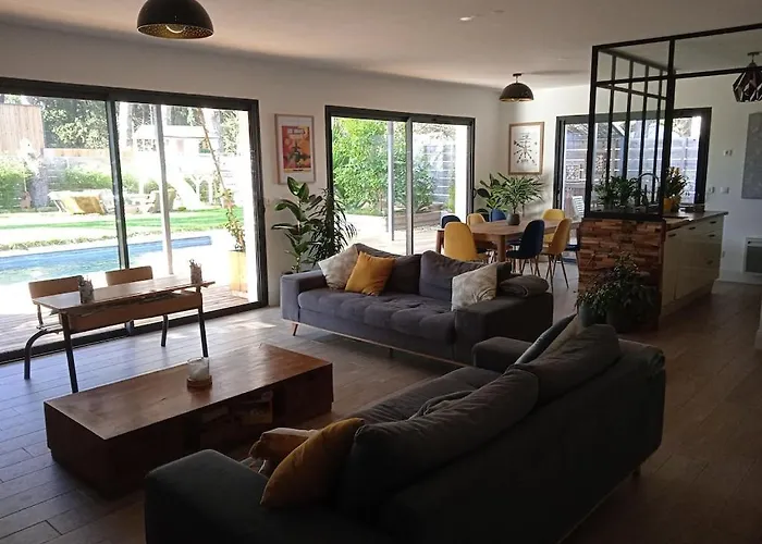 Βίλα Corner Of Paradise With Heated Swimming Pool Aigues-Mortes