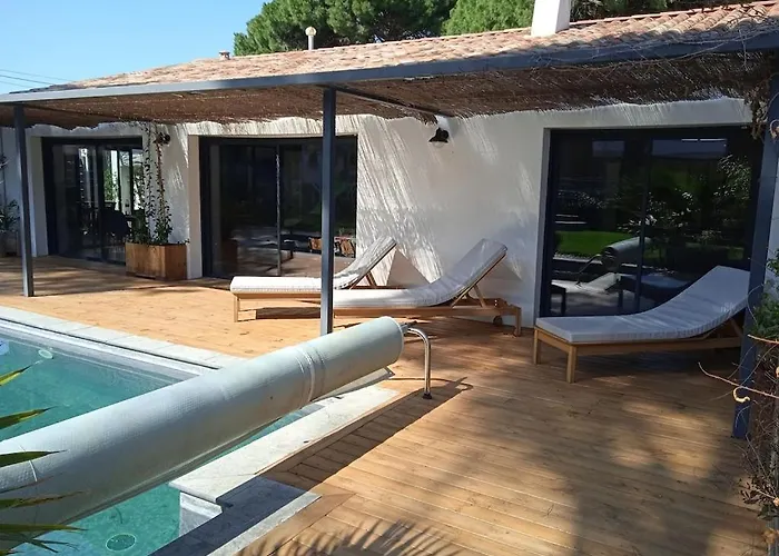 Βίλα Corner Of Paradise With Heated Swimming Pool