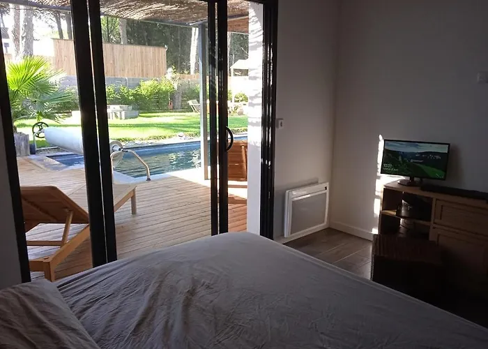 Corner Of Paradise With Heated Swimming Pool * Aigues-Mortes