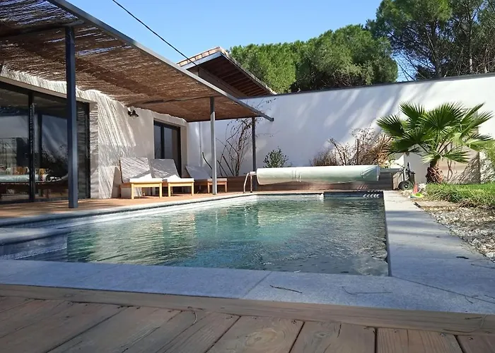 Βίλα Corner Of Paradise With Heated Swimming Pool