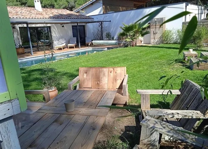 Corner Of Paradise With Heated Swimming Pool Aigues-Mortes