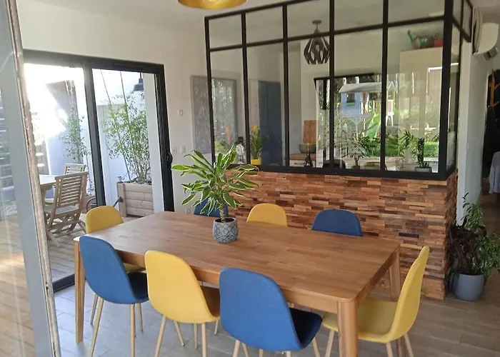 Βίλα Corner Of Paradise With Heated Swimming Pool