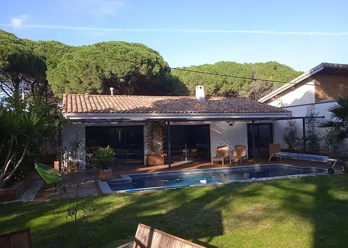 Corner Of Paradise With Heated Swimming Pool