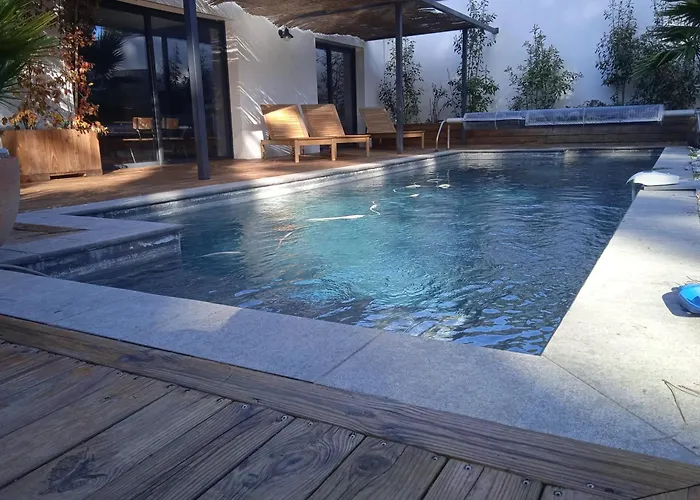 Corner Of Paradise With Heated Swimming Pool Βίλα Aigues-Mortes