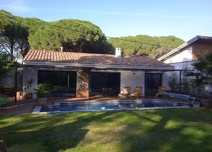 Βίλα Corner Of Paradise With Heated Swimming Pool Aigues-Mortes