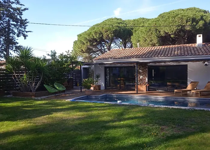 Corner Of Paradise With Heated Swimming Pool