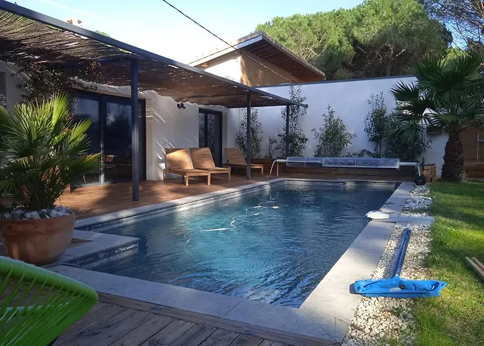 Corner Of Paradise With Heated Swimming Pool Βίλα
